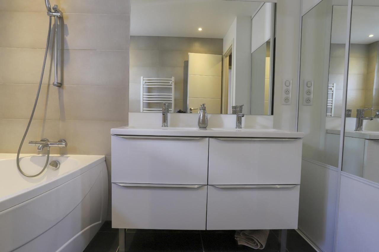 Azur Bleu 4 Etoiles Annecy Centre-Ville Et Lac Lumineux מראה חיצוני תמונה